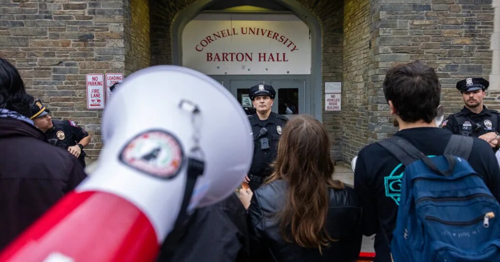 Cornell Faculty Senate Moves Ahead With No-Confidence Vote