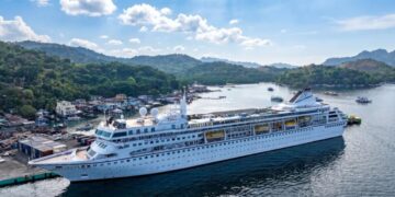 An ‘Endless Cruise’ Goes Broke, Stranding Passengers