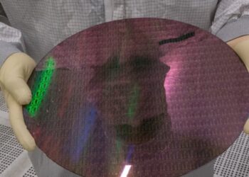 Intel’s Shares Plunge 20% as A.I. Hinders Some Parts of Its Business