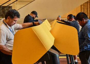 Justice Dept. Pressures California With Expanded Election Investigation