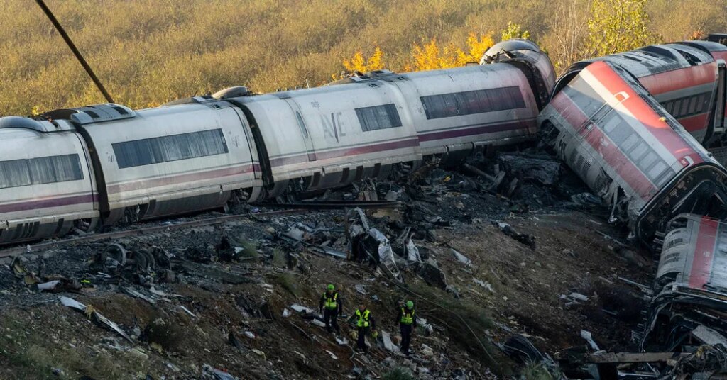 Spain Crash Investigators Focus on Train Traffic Controllers’ Role