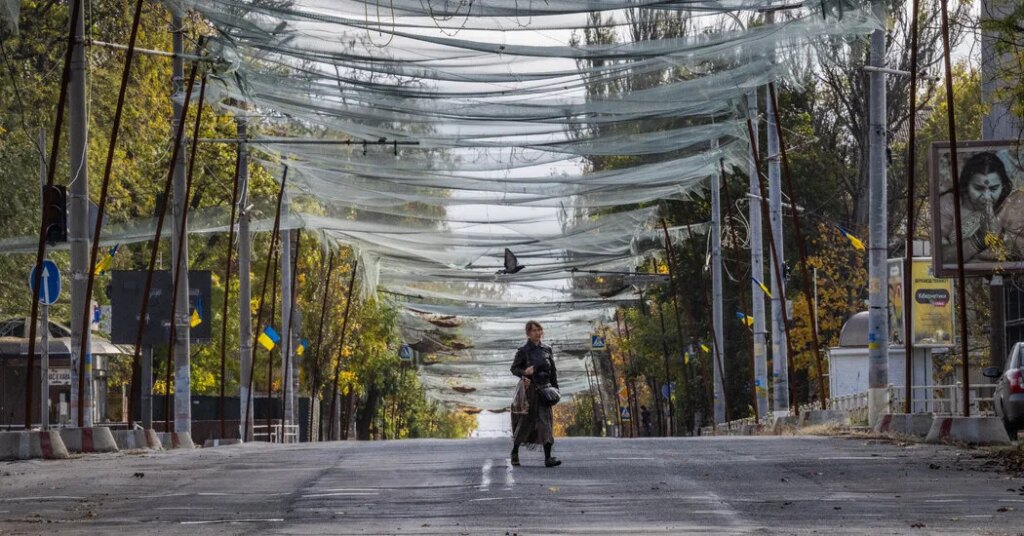 A Ukrainian City in the Kill Zone Relishes a Moment of Peace