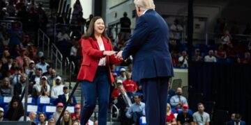 Moody Makes Appeal to a South Florida Audience Leery of the Left