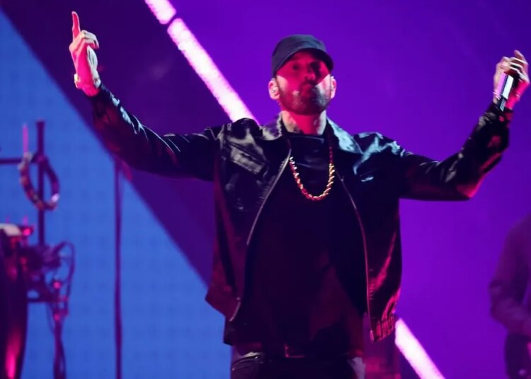 3 Times Eminem Completely Hijacked Someone Else’s Song