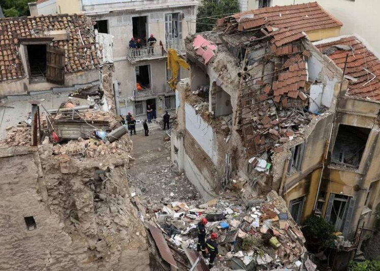3 Arrested in Connection With Deadly Blast in Central Athens