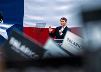 Talarico Makes Final Pitch to Texans: ‘You Are My Slingshot’