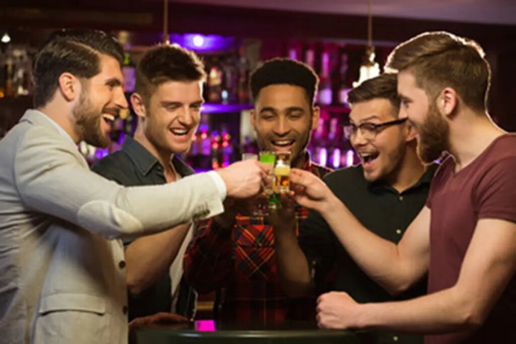 Dear Abby: After planning a bachelor party, three guys caved after the trip was already paid for