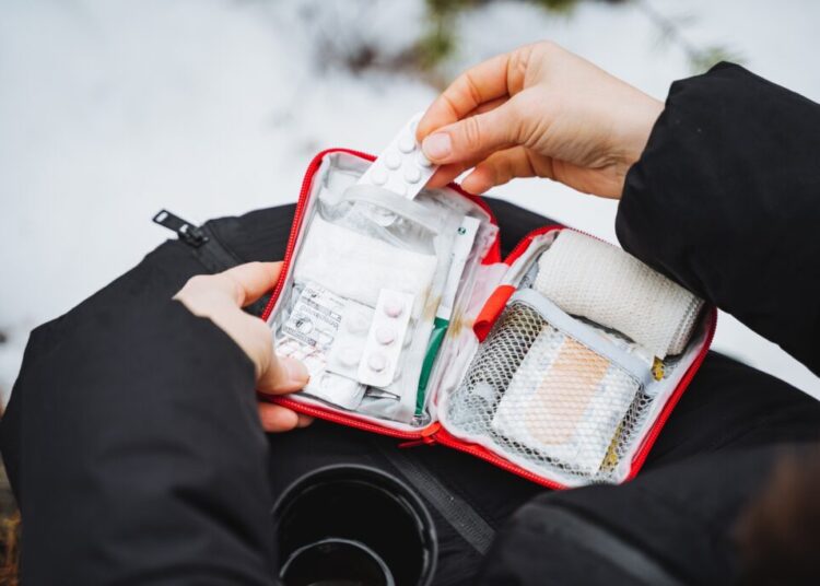 The most important things to do to stay healthy while traveling