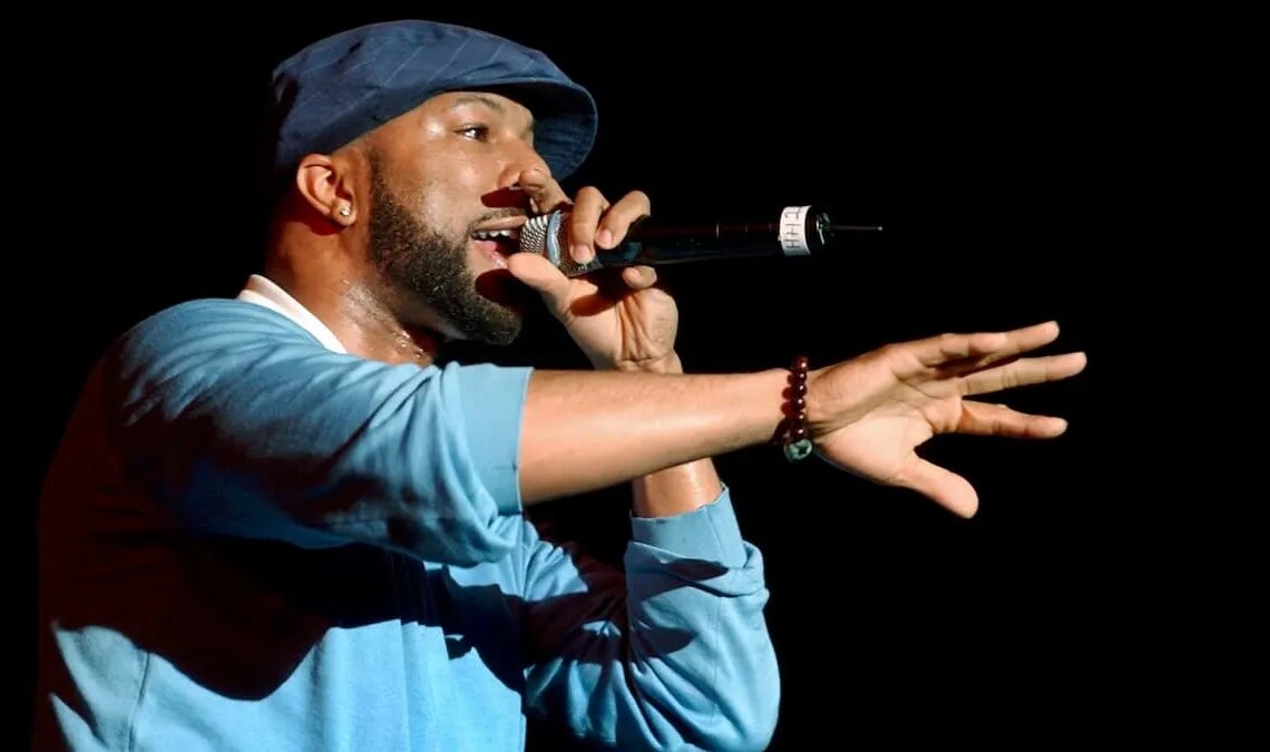 4 Hip-Hop Songs That Are Perfect to Listen to if You Can’t Sleep