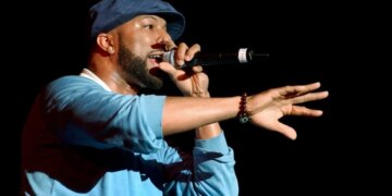4 Hip-Hop Songs That Are Perfect to Listen to if You Can’t Sleep