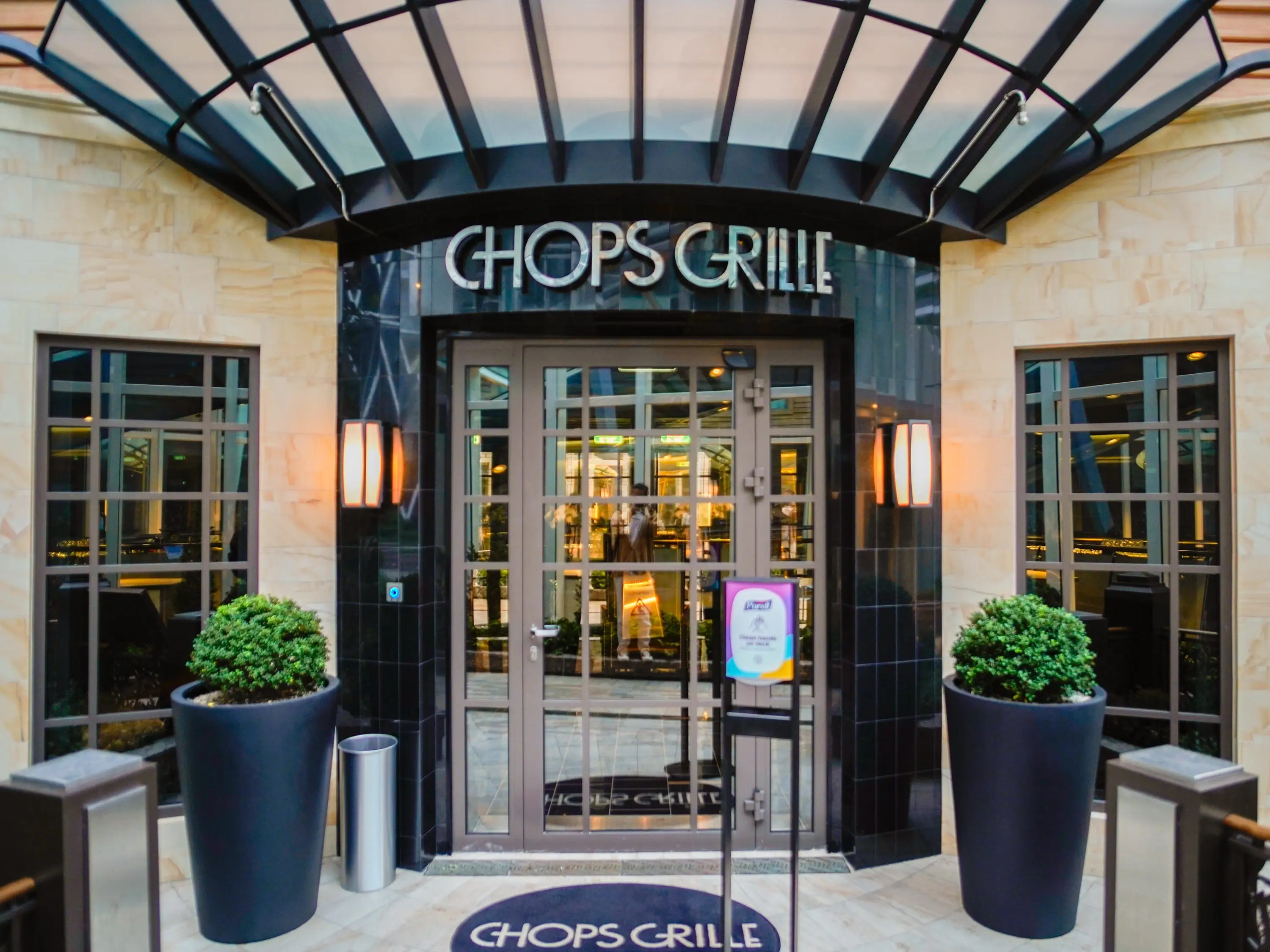 The entrance to Chops grille