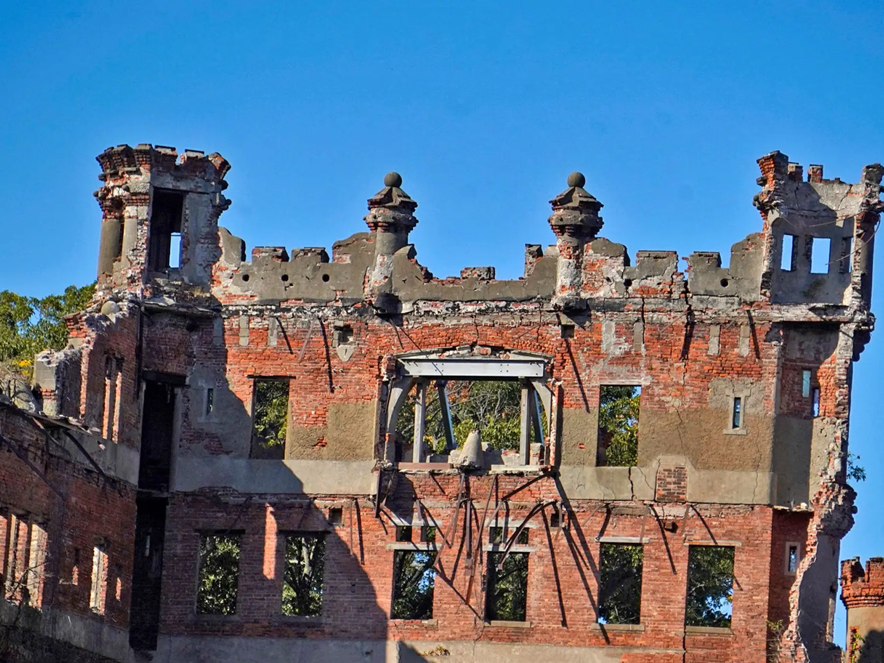 Bannerman's Castle ruins