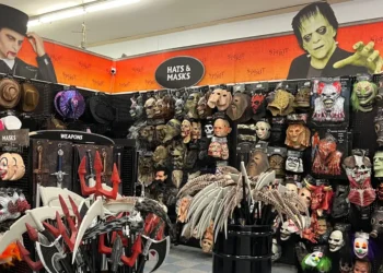 I worked at Spirit Halloween for 3 years. Here are 9 mistakes I saw customers make when shopping for costumes and decor.