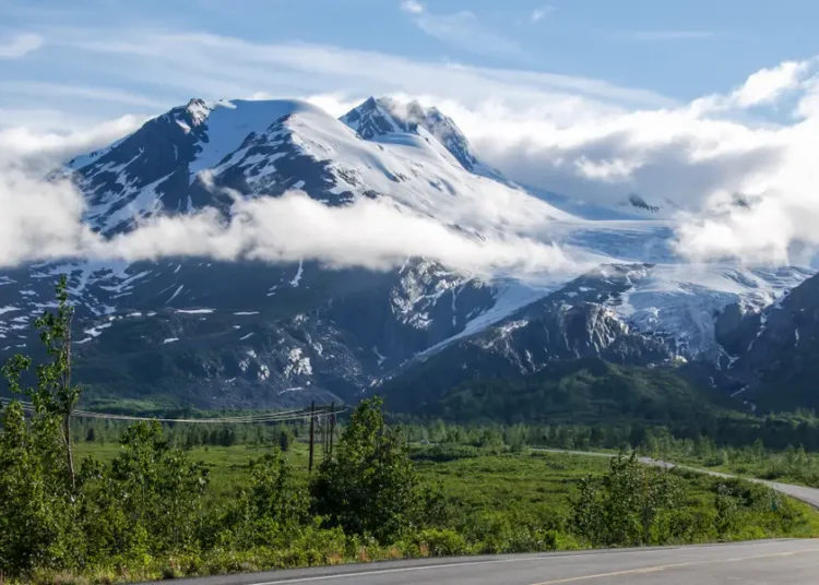 I’ve lived in Alaska for over 35 years. Here are 6 mistakes I always see tourists make when visiting the state.
