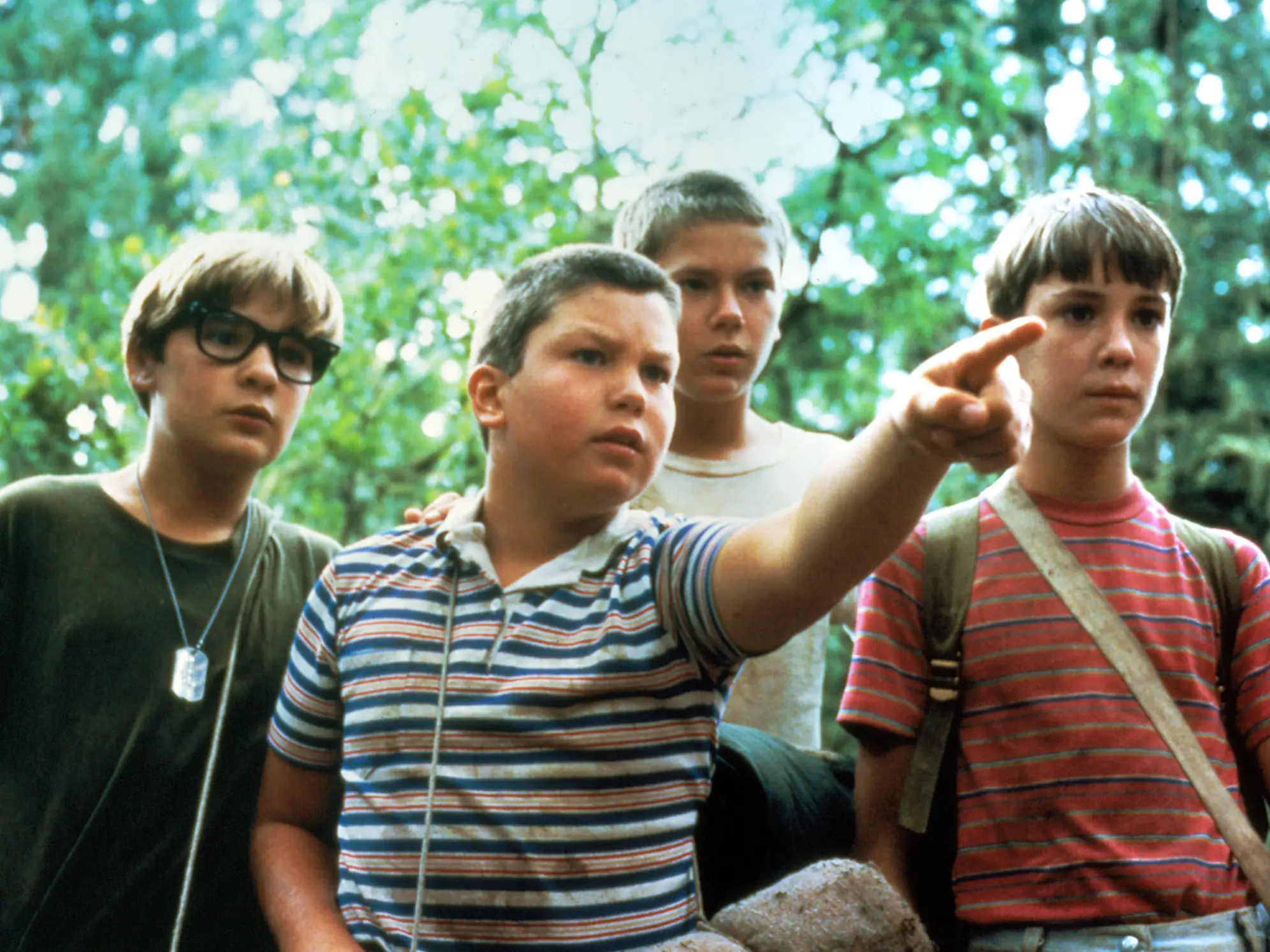 corey feldman, jerry o'connell, river phoenix and wil wheaton in stand by me