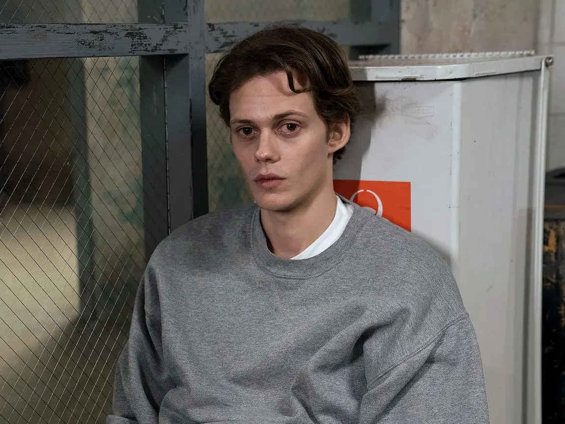 bill skarsgard in castle rock