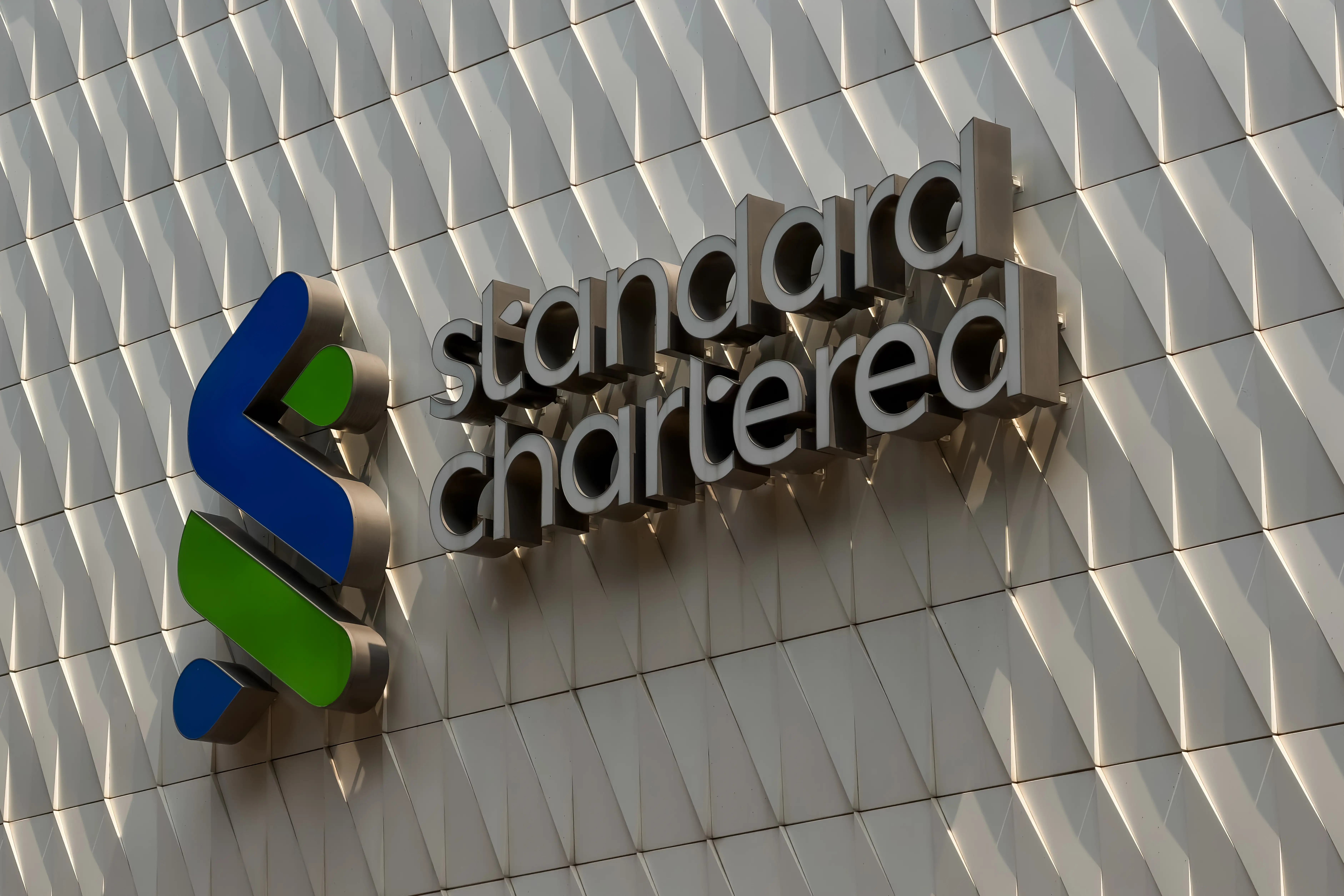 Standard Charteres sign
