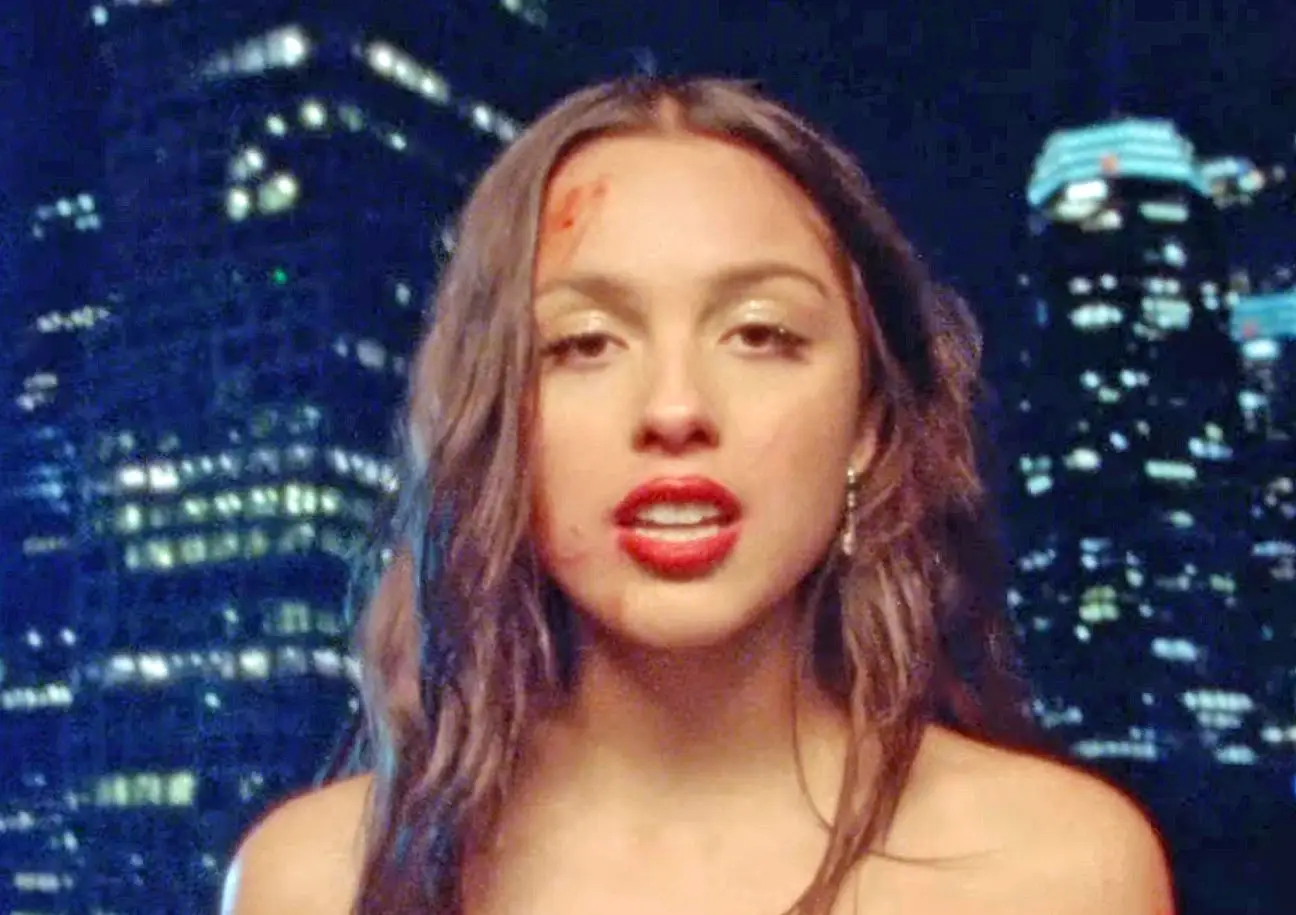 olivia rodrigo vampire music video