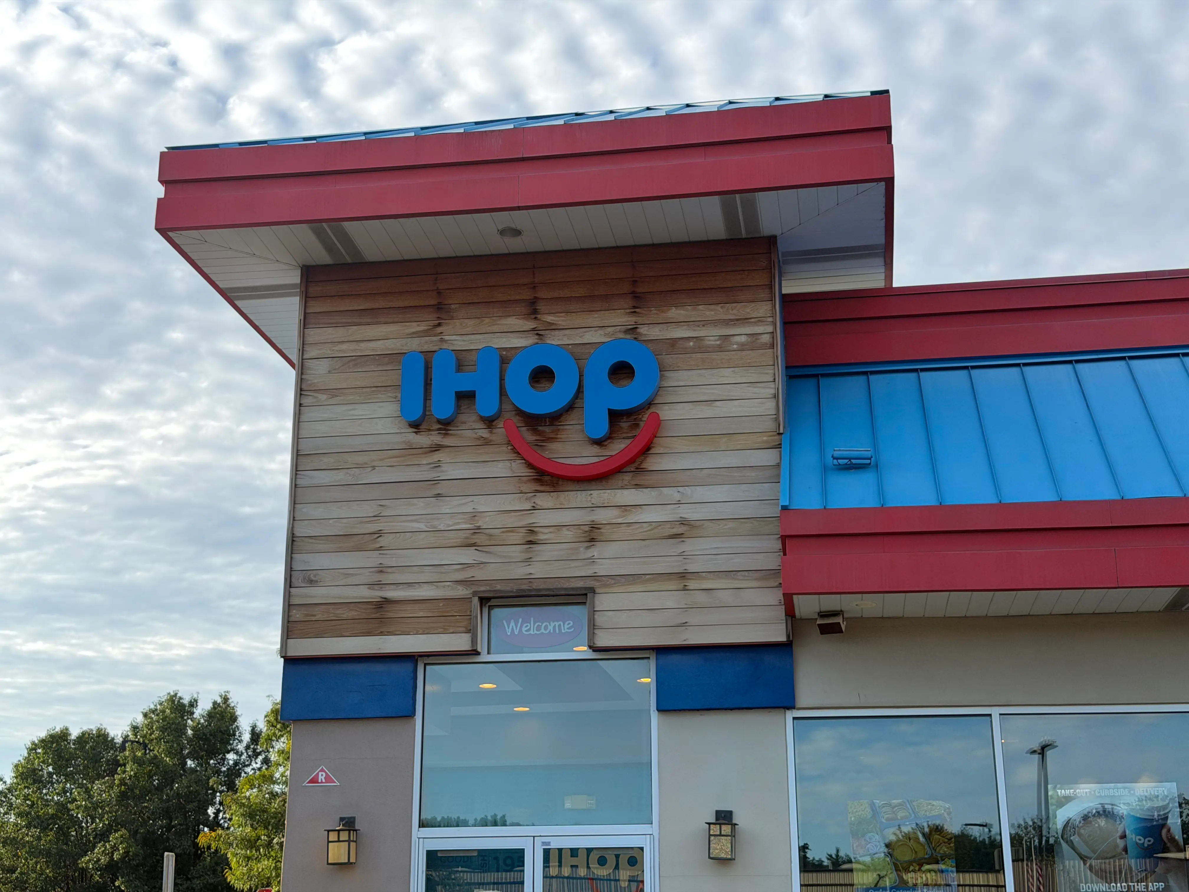 The exterior of an IHOP restaurant.