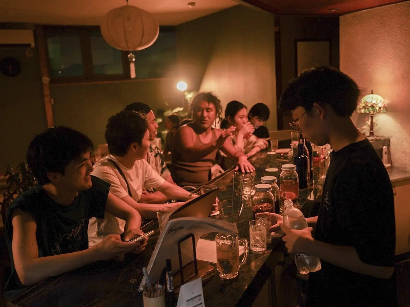 A photo of the guests.