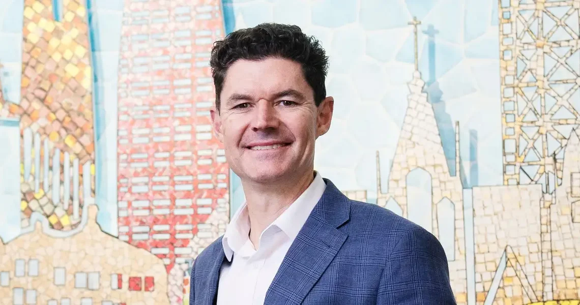I lead HP in Asia. I use my phone in 10-minute bursts and play my guitar between late-night calls.