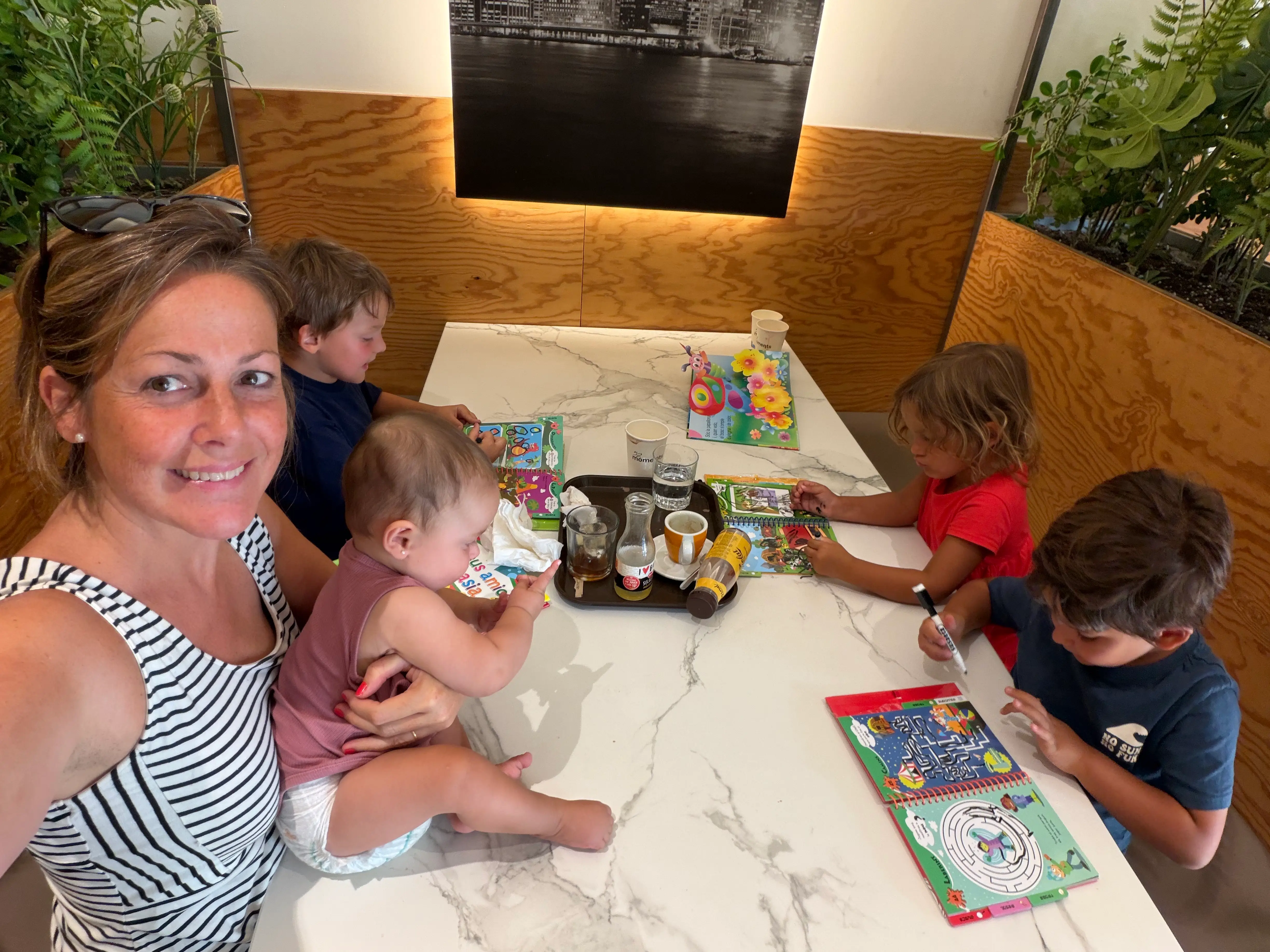 mom with four kids