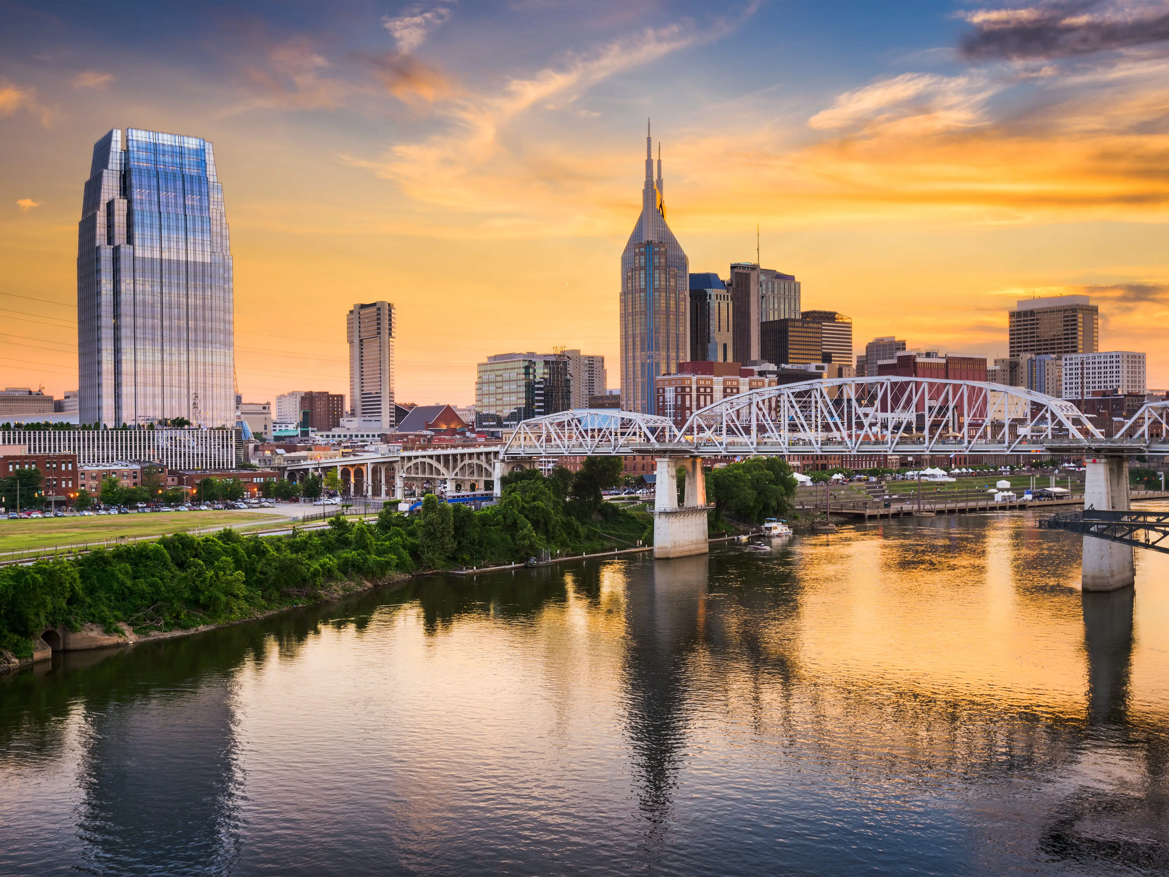 Skyline of downtown Nashville, Tennessee, USA.
