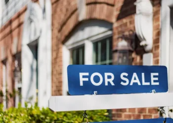 Real-estate investors who started with little savings share 4 creative ways they bought property