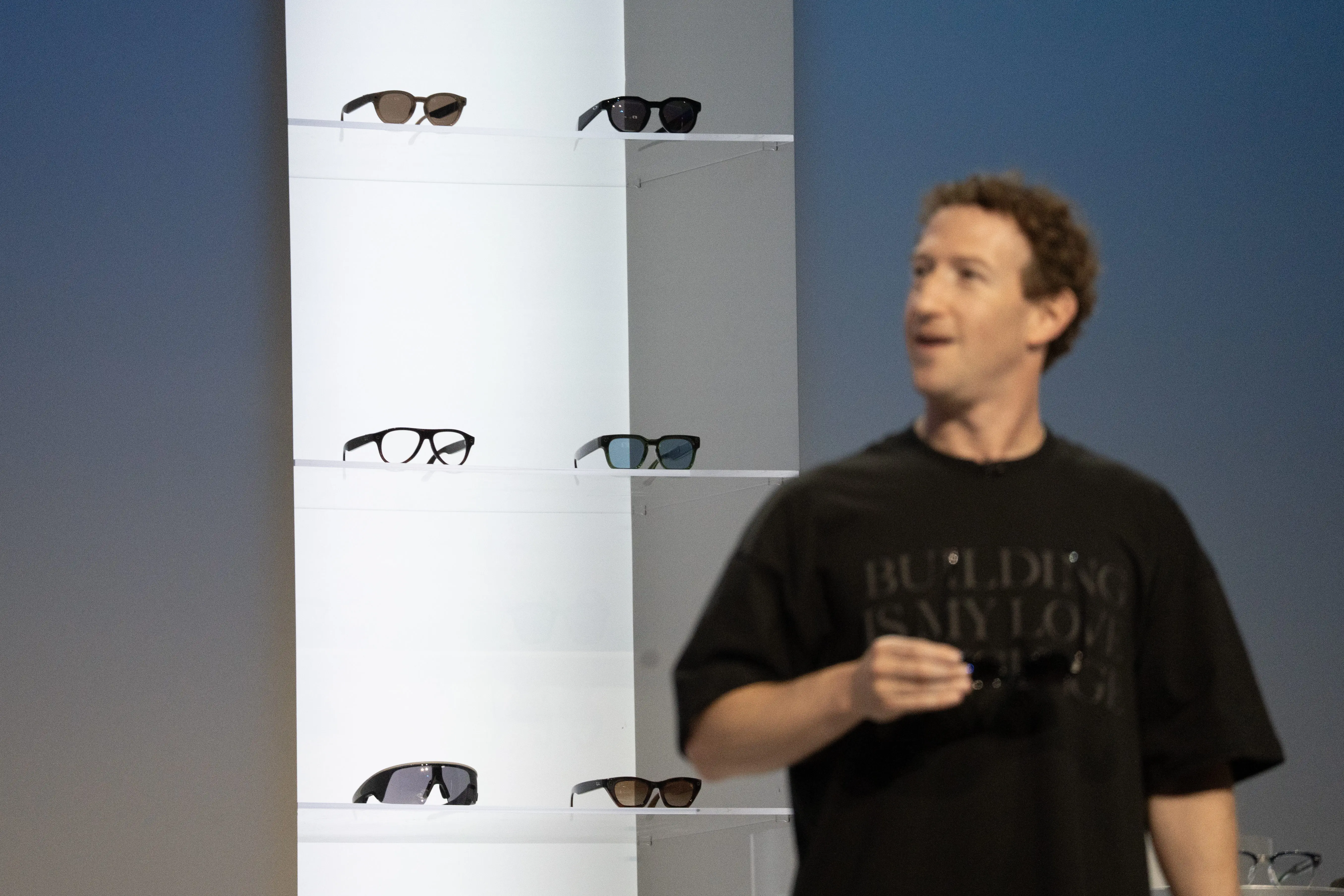 mark zuckerberg and meta glasses