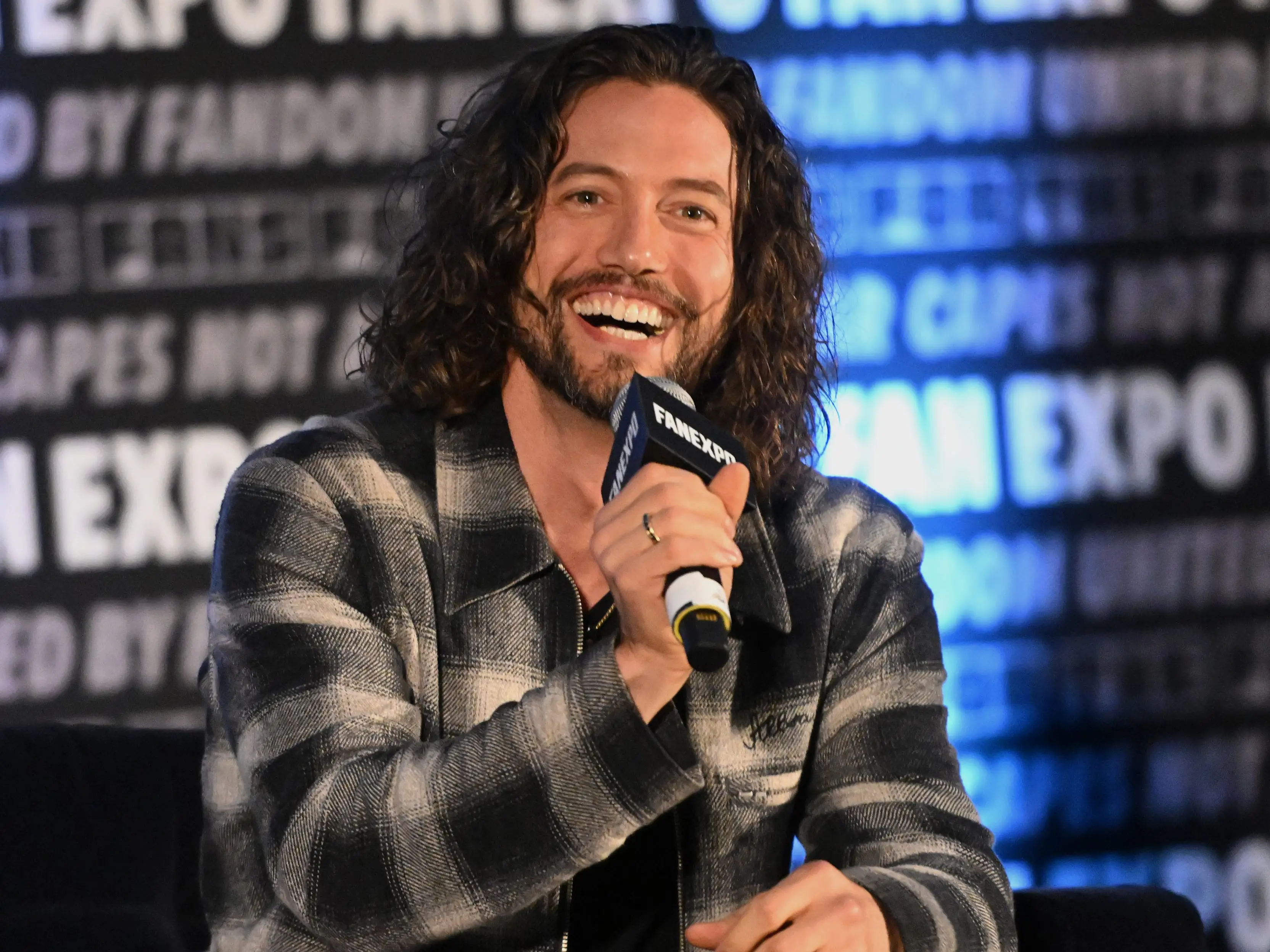Jackson Rathbone speaks on stage during Fan Expo Chicago 2025 on August 17, 2025 in Rosemont, Illinois.