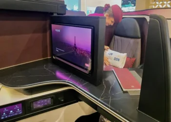 I toured Qatar’s new Qsuite business class, which passengers are still waiting to fly. These are the 7 best upgrades.