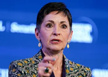 The CEO of Edward Jones said one risky decision made her career take off