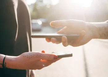 Silicon Valley founders’ hottest funding source: the Bank of Best Friends
