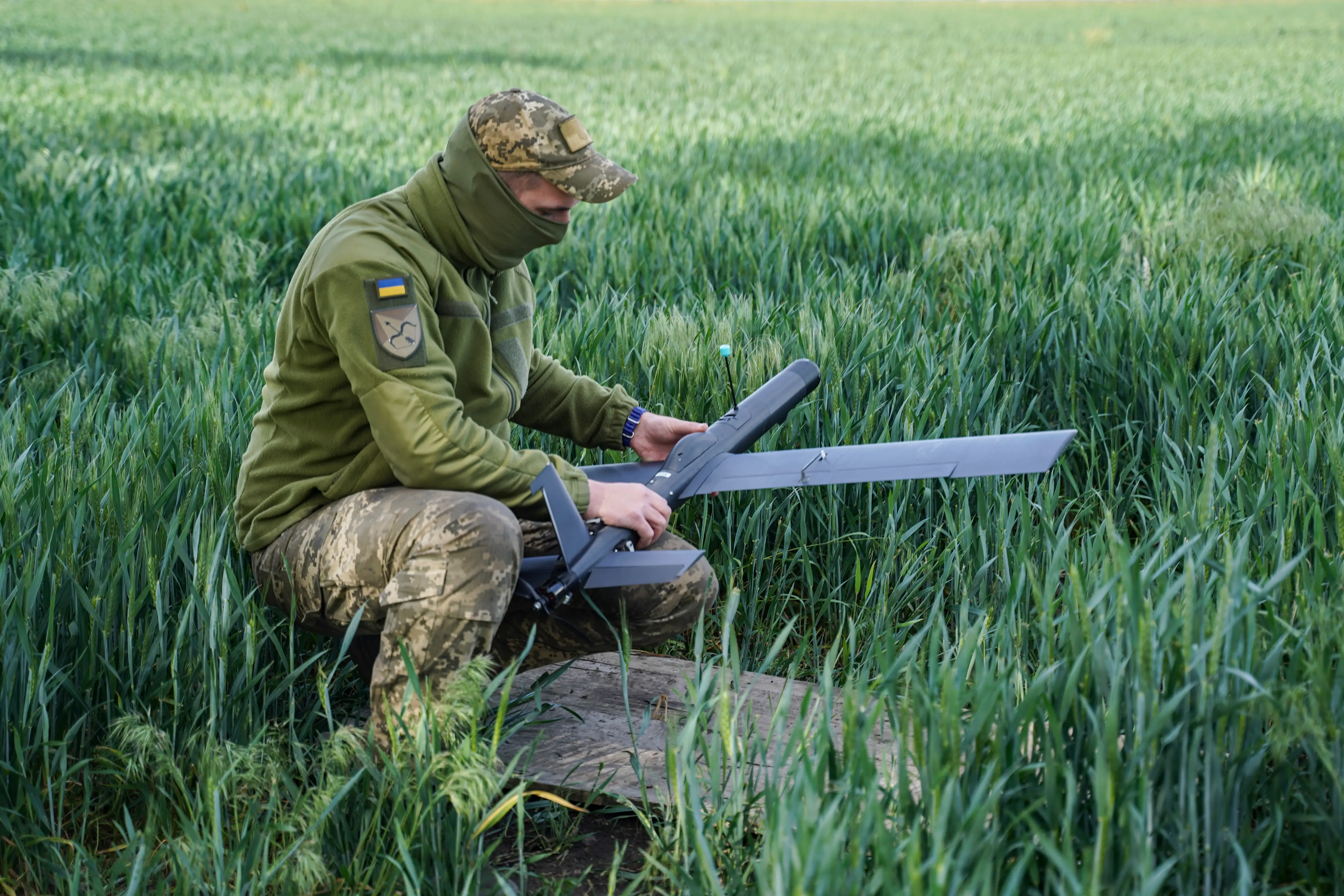 In the vicinity of Kharkiv, a Ukrainian soldier from the 302nd
