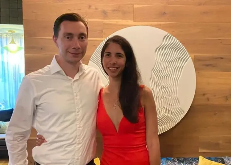 Our family and friends are scattered across the globe, so my husband and I decided to elope. I have 1 regret.