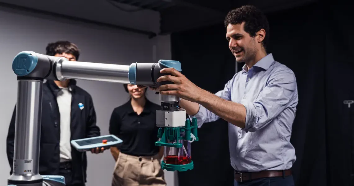 This robotics startup raised $75 million to automate drug manufacturing. See the pitch deck.