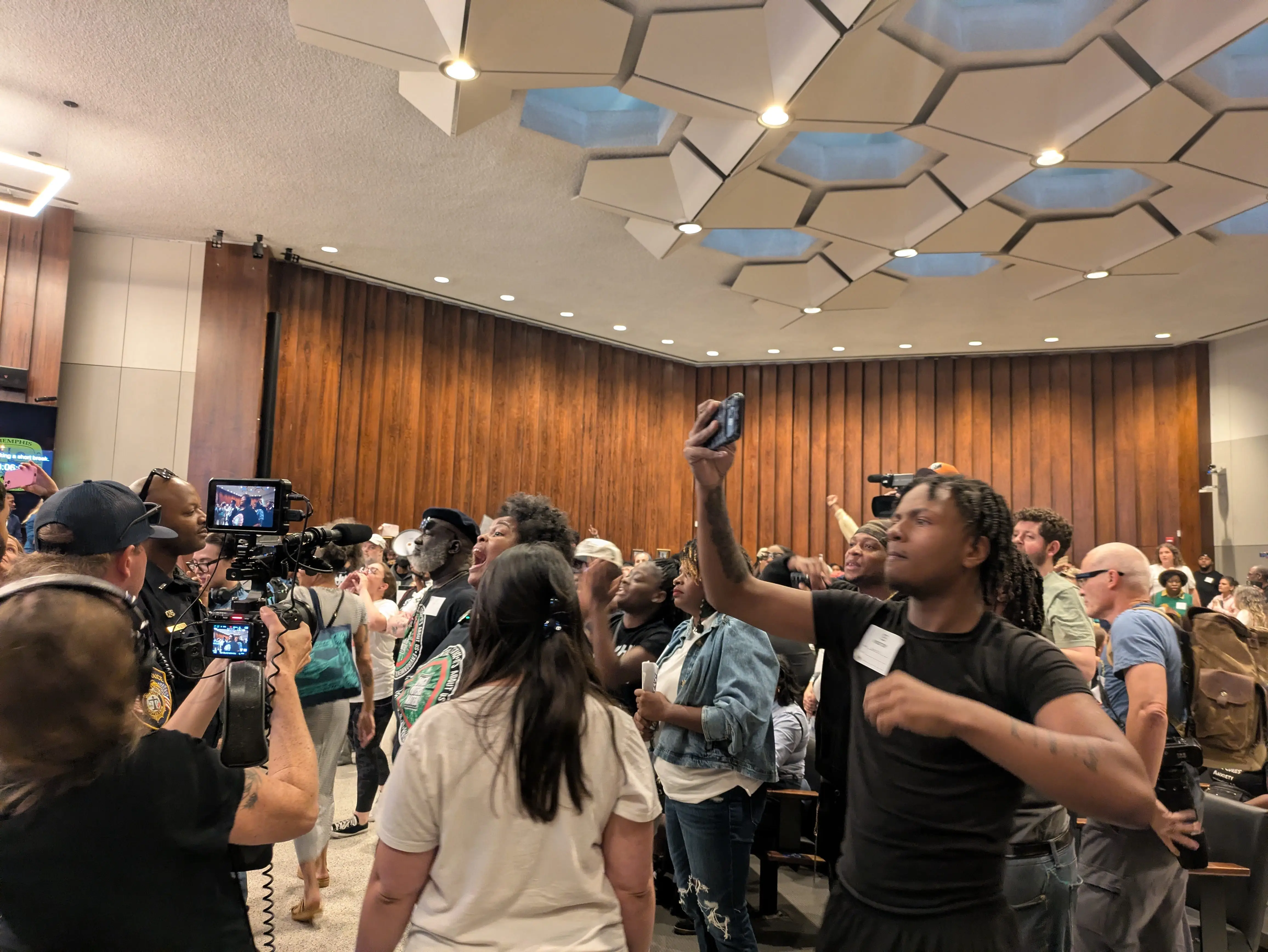 A Memphis City Council meeting that took focus on data centers turned chaotic.