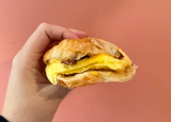 I tried breakfast at 5 fast-food chains. The best meal was one of the cheapest.