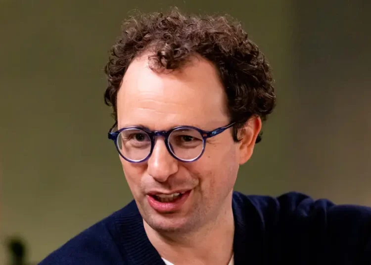 Anthropic’s secret weapon is its CEO’s charm, one of its earliest investors says