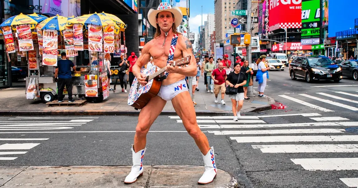 I’m the Naked Cowboy. Here’s the routine that lets me make a living singing in my underwear every day in Times Square.