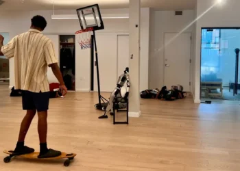 I visited a coworking space where startup founders with tiny teams pay $9K a month to be around each other