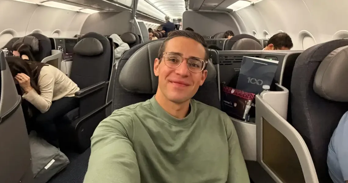 How to make economy feel like an upgrade, according to a travel expert who’s spent 3,500 hours in premium cabins