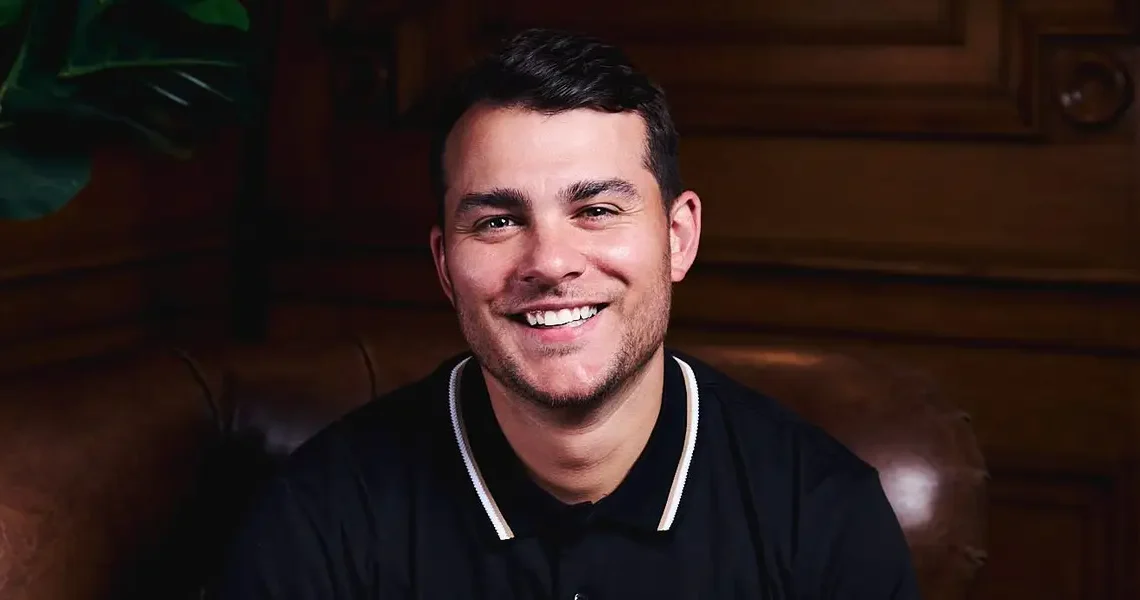 I started an Airbnb business with my friends with 4 cabins. Now we manage more than 500 properties.