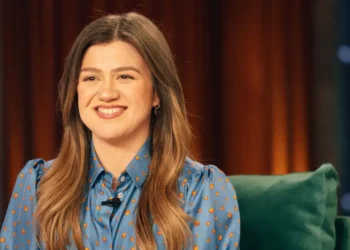 The small business drama involving Kelly Clarkson, a Brooklyn toy store, and an animatronic bird