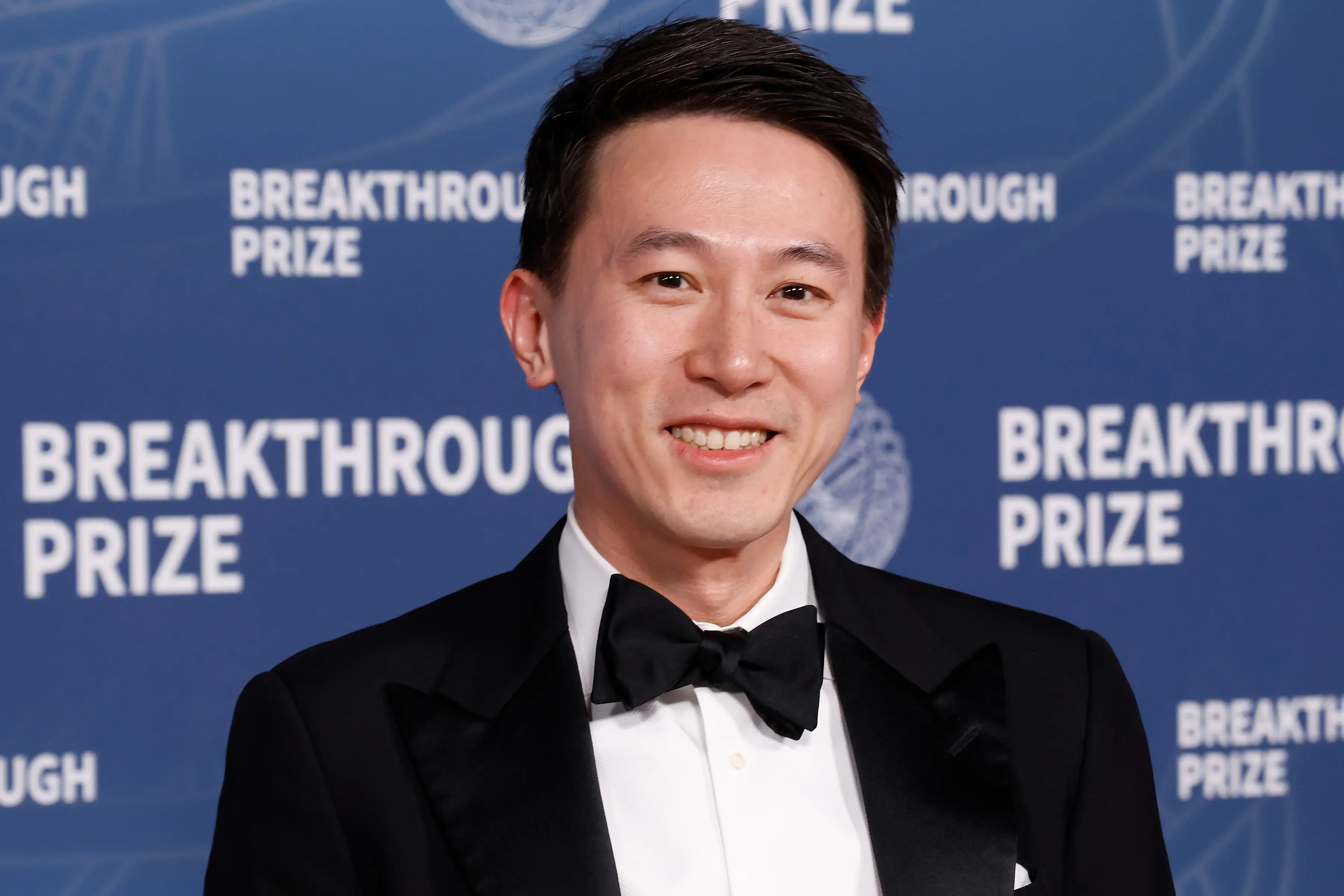 Shou Zi Chew attends the 2025 Breakthrough Prize Ceremony at Barker Hangar on April 05, 2025 in Santa Monica, California.