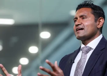 Palantir CTO says some AI researchers are taking up smoking because they expect AI to cure cancer