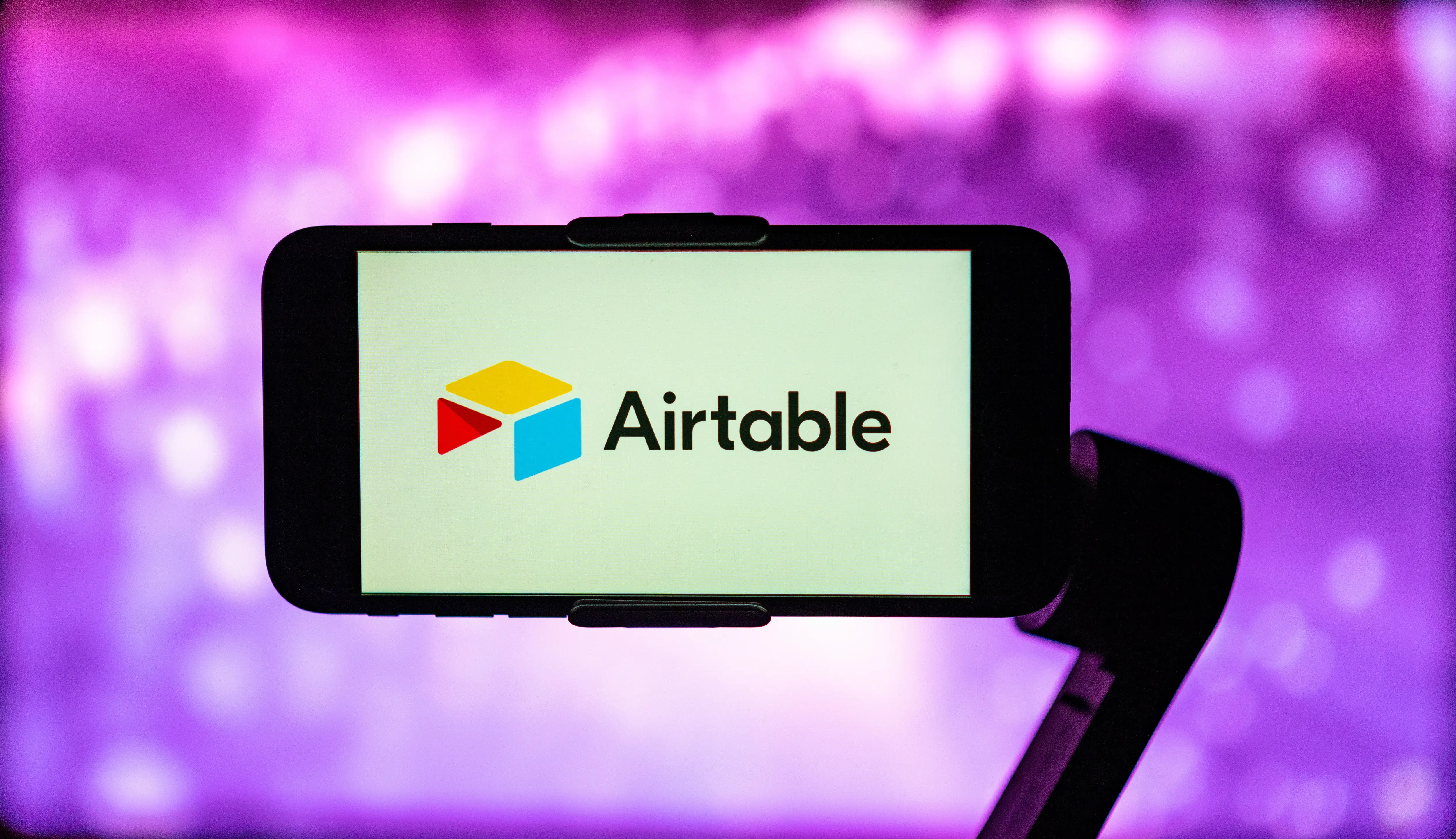 Airtable logo.