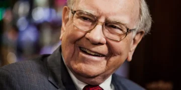 Warren Buffett says to ‘make money while you sleep.’ AI agents may be the answer, Robinhood CEO says.