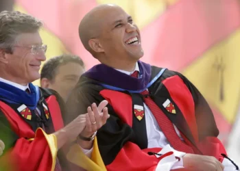 The 10 universities with the most current US senators among their graduates