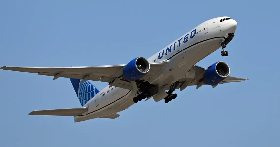 United finally made it easier to see if your flight has Starlink